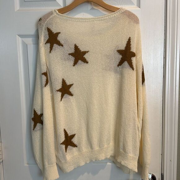 Wishlist Cream Sweater with Scattered Stars in Brown. Size M/L Adorable - Picture 2 of 5